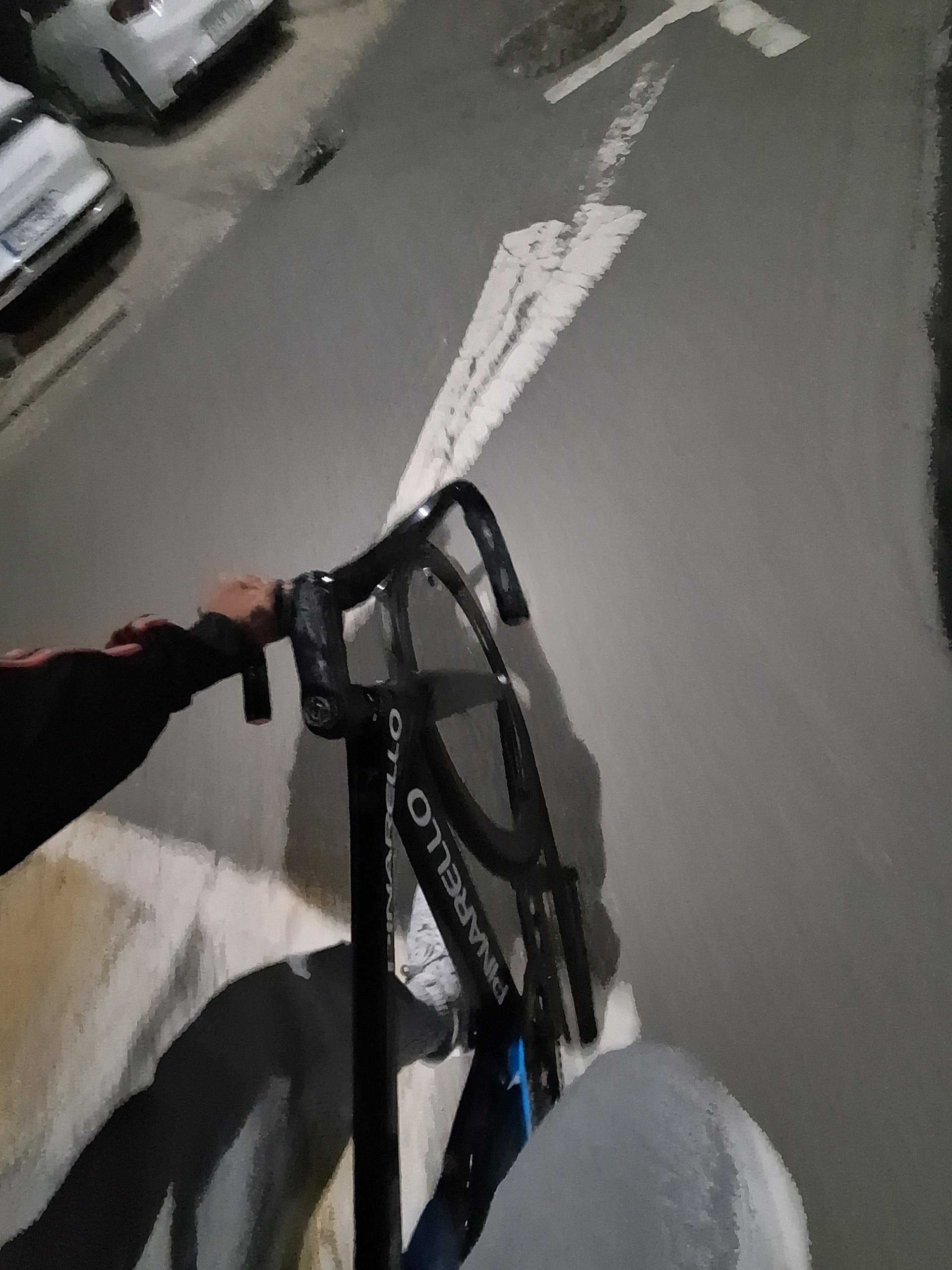 Pinarello MAAT 60.1 픽시 자전거 셋업 사진 3