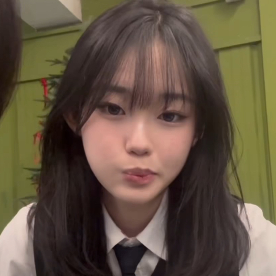 LUVYY 프로필 이미지