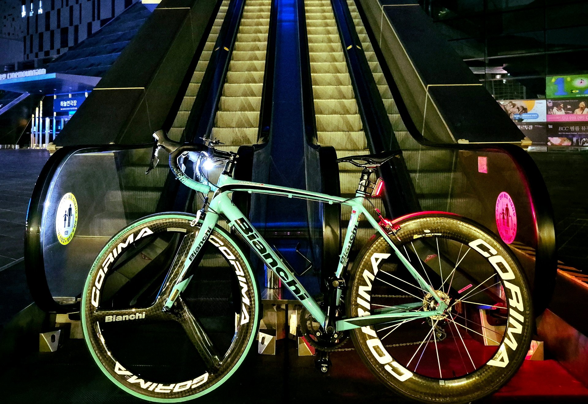 Bianchi 임풀소105 로드 자전거 셋업 사진 2