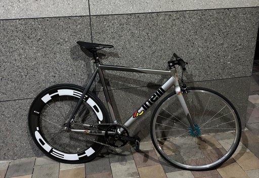치넬리 볼트 1.0 픽시 자전거 사진