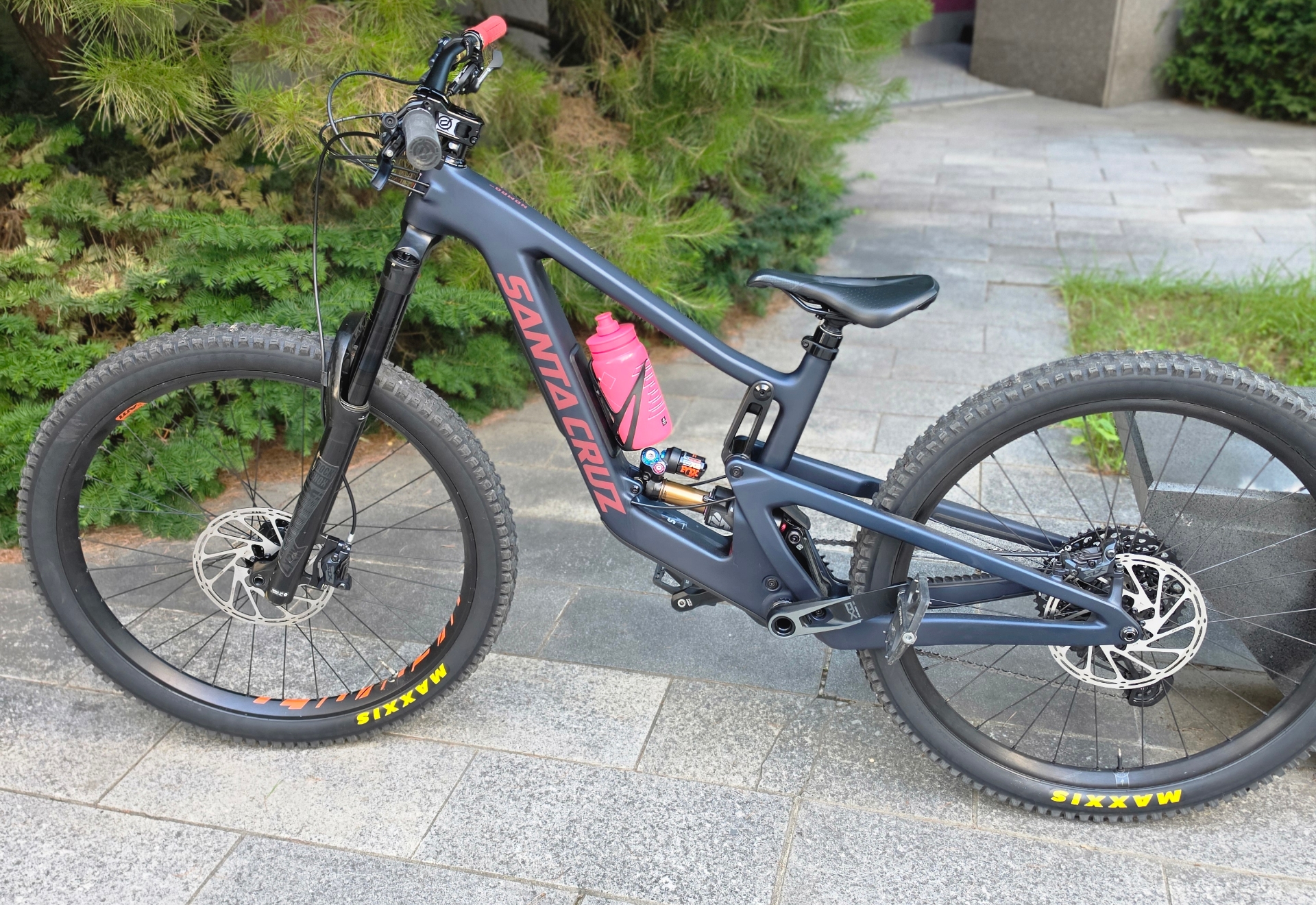 SANTA CRUZ Nomed6.0 자전거 셋업 사진 3