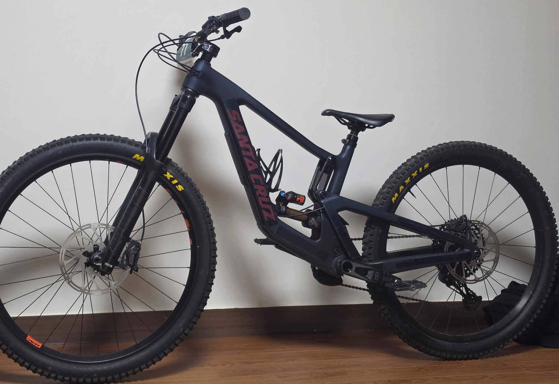 SANTA CRUZ Nomed6.0 자전거 셋업 사진 5