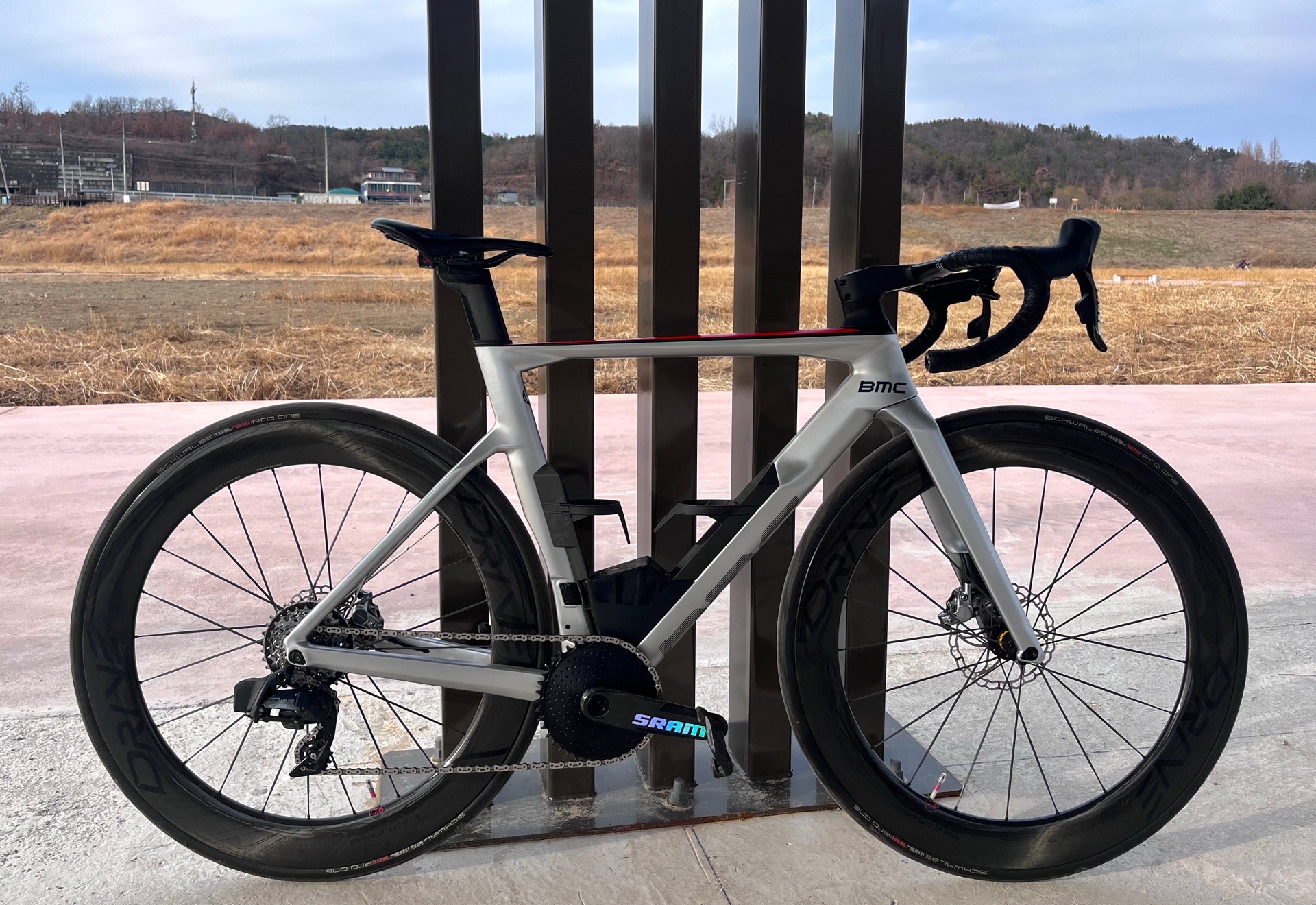 BMC Time Machine r01 로드 자전거 셋업 사진 2