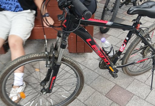 자 로드 자전거 사진