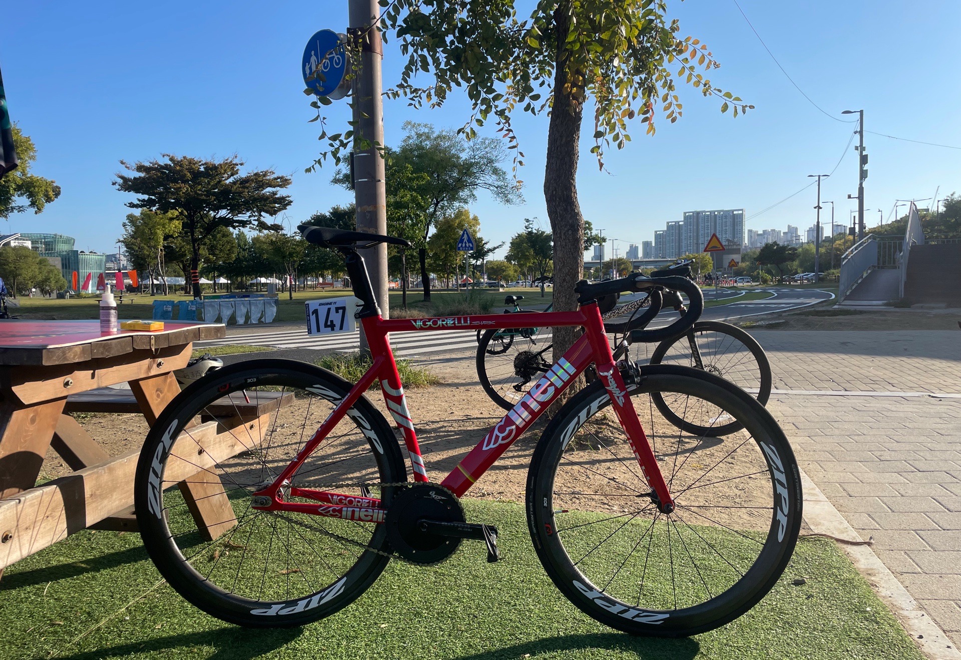 Cinelli 비고렐리 샤크 픽시 자전거 셋업 사진 2
