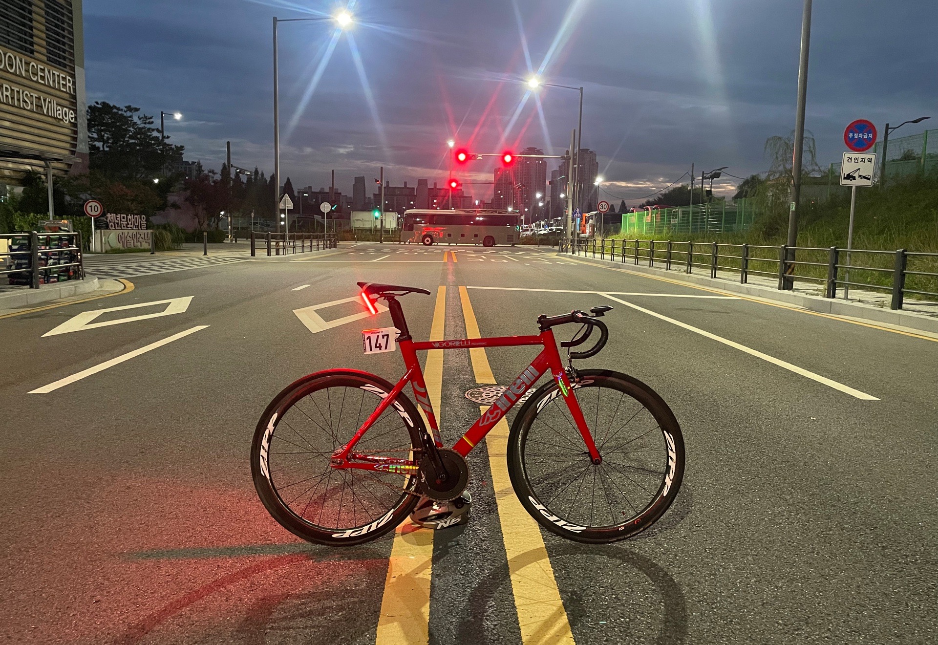 Cinelli 비고렐리 샤크 픽시 자전거 셋업 사진 5