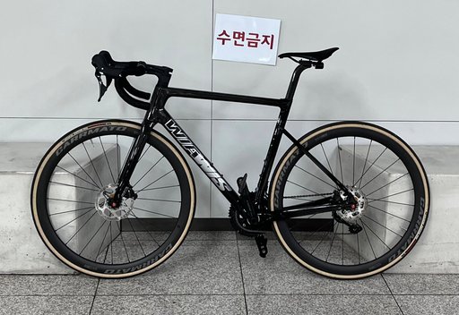 위아위스 래디컬 m 로드 자전거 사진