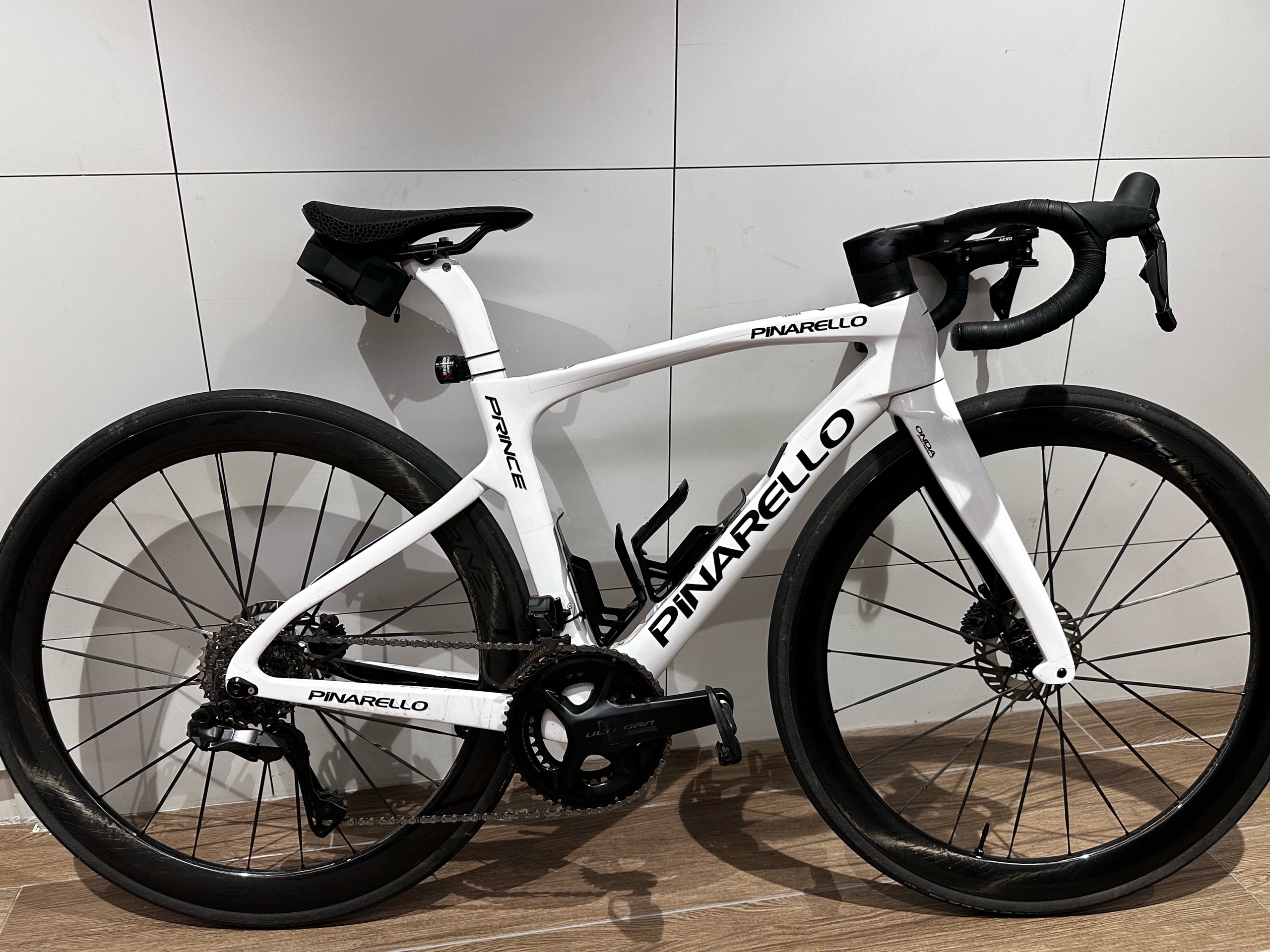 Pinarello prince 픽시 자전거 셋업 사진 3
