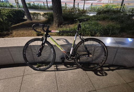엔진 11 크릿디 네온차콜 픽시 자전거 사진